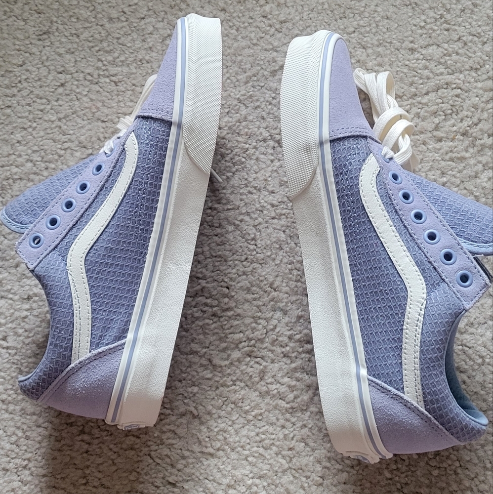 Vans - Picture 5 of 7